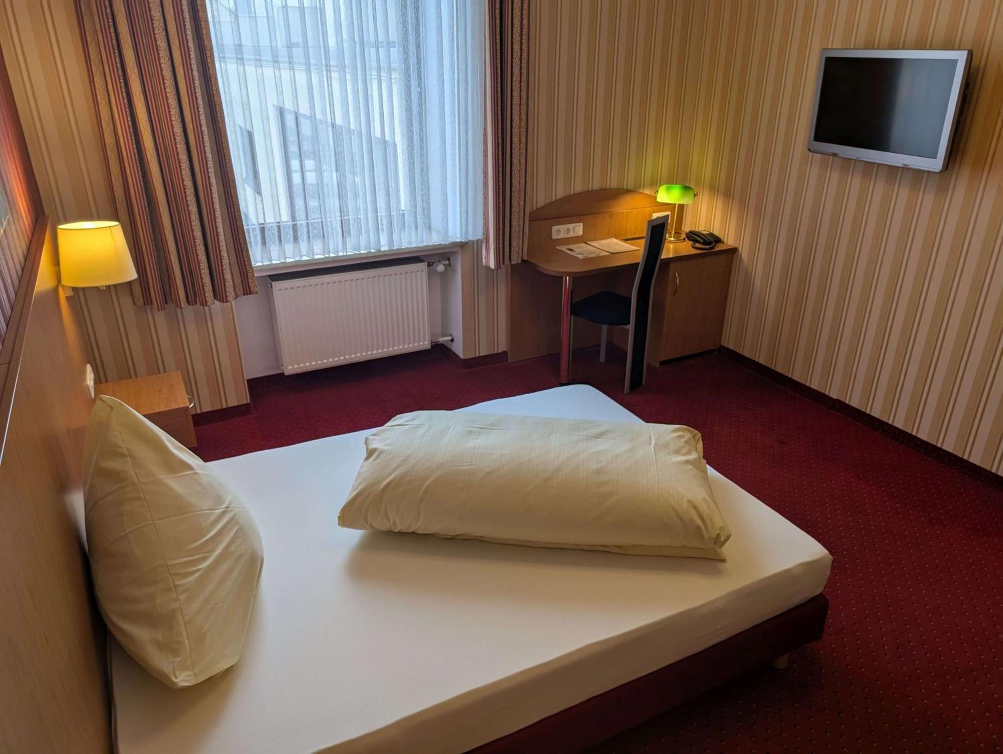 Stadthotel 3*