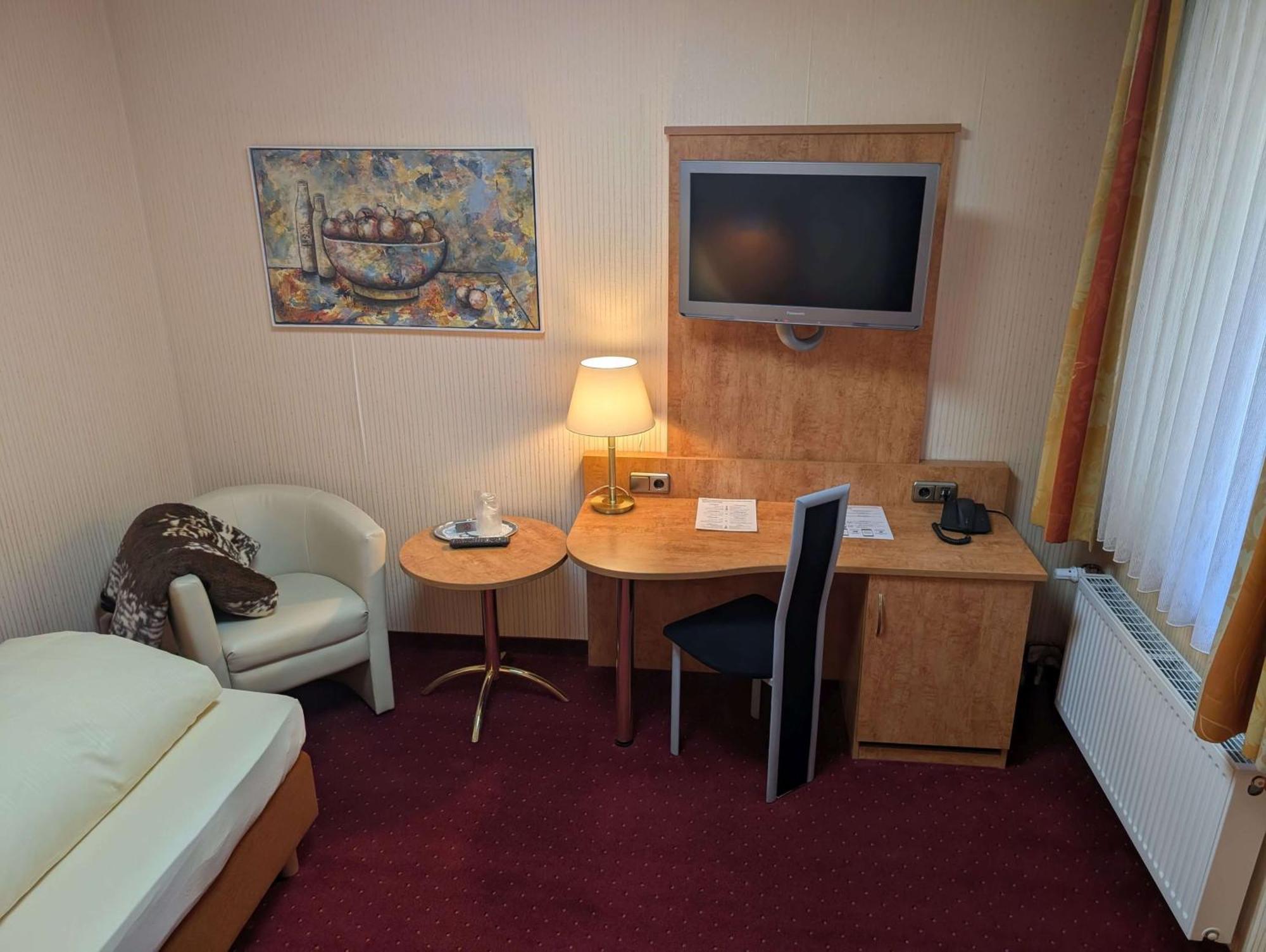 Stadthotel Hotel 3*